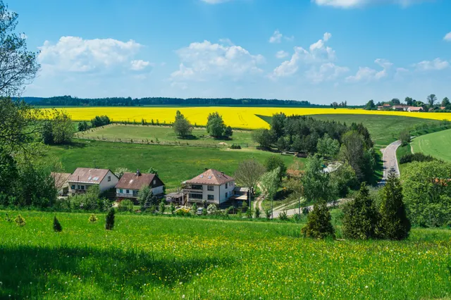 Výhled na tábořiště Eldorádo a údolí Nových Hradů